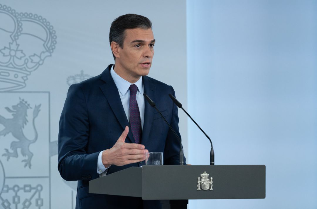 El presidente del Gobierno, Pedro Sánchez, durante una declaración institucional para valorar los acuerdos alcanzados en el seno del Consejo Interterritorial de Salud y la evolución de la pandemia en España, en Madrid (España), a 23 de octubre de 2020. El presidente del Gobierno, Pedro Sánchez, durante una declaración institucional para valorar los acuerdos alcanzados en el seno del Consejo Interterritorial de Salud y la evolución de la pandemia en España, en Madrid (España), a 23 de octubre de 2020.
