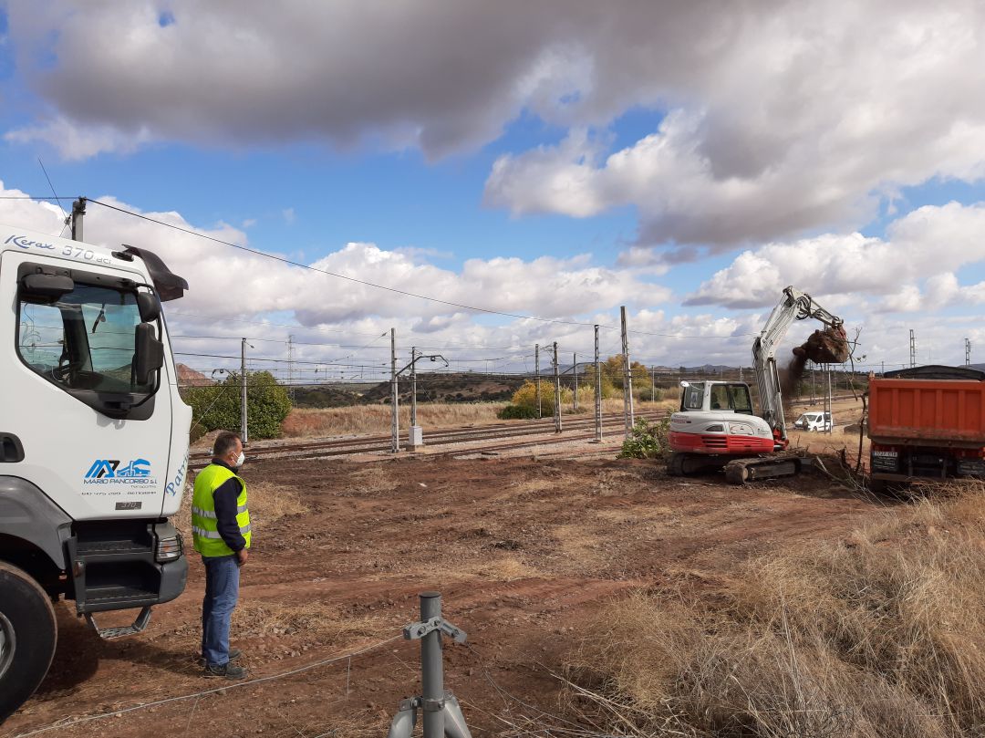 Obras que se desarrollan, actualmente, junto a la Estación de Vadollano. Obras que se desarrollan, actualmente, junto a la Estación de Vadollano.