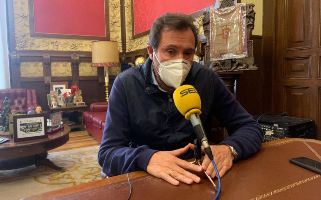 El alcalde de Valladolid ha analizado la aplicación del toque de queda en Valladolid El alcalde de Valladolid ha analizado la aplicación del toque de queda en Valladolid