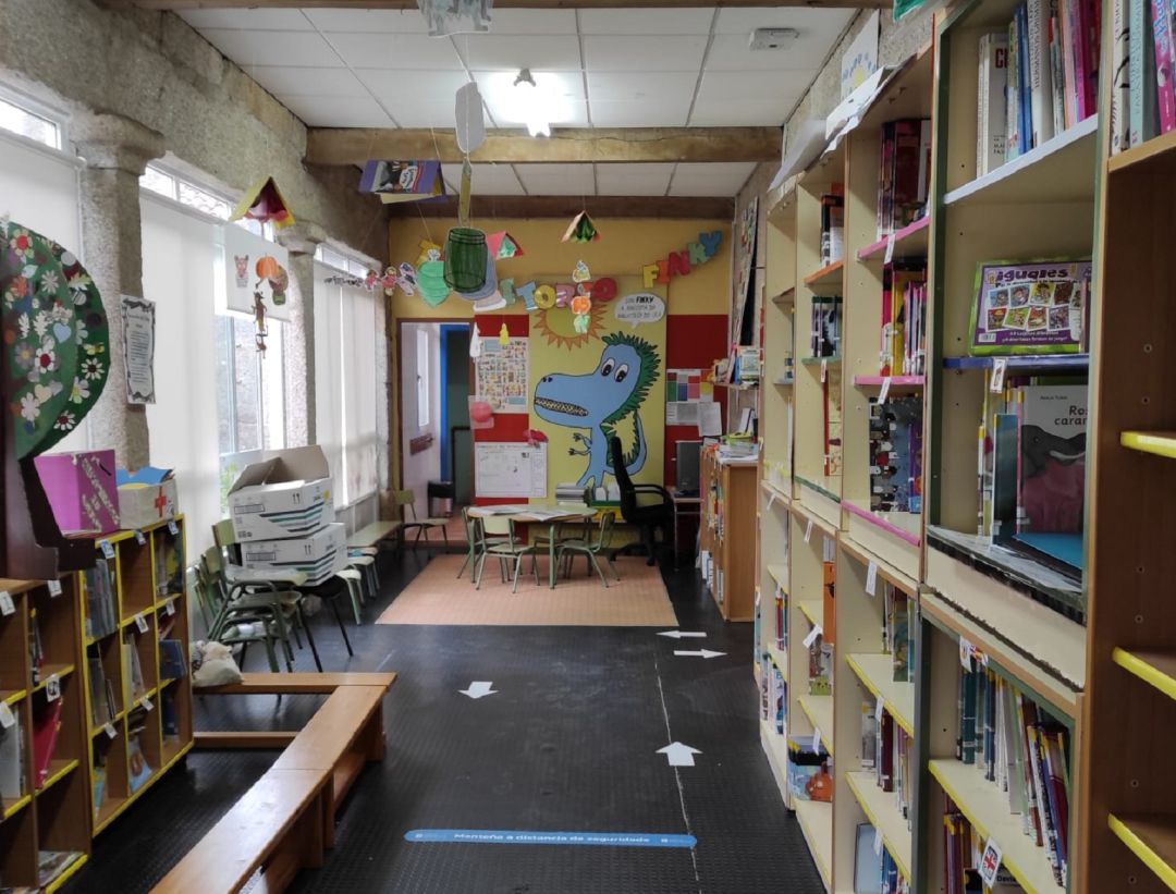 Biblioteca del CRA Mestra Clara Torres de Tui. Biblioteca del CRA Mestra Clara Torres de Tui.