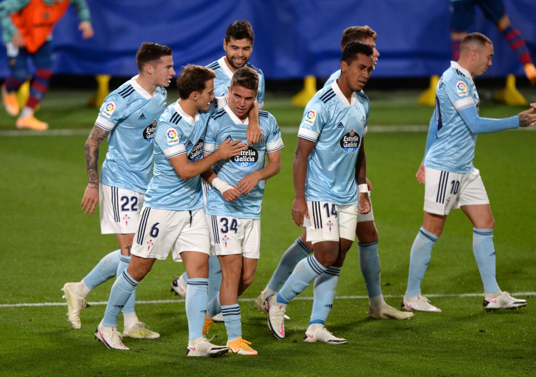Carreira celebra su gol Carreira celebra su gol