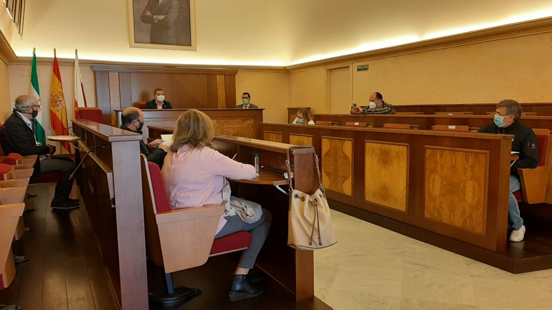Reunión urgente de la Comisión Covid-19 del Ayuntamiento de Andújar. Reunión urgente de la Comisión Covid-19 del Ayuntamiento de Andújar.