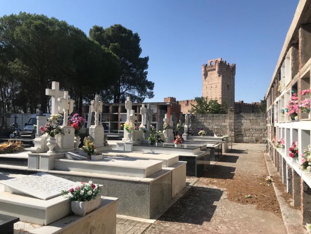 El Ayuntamiento edita un bando con pautas a seguir en las vistas a los cementerios El Ayuntamiento edita un bando con pautas a seguir en las vistas a los cementerios