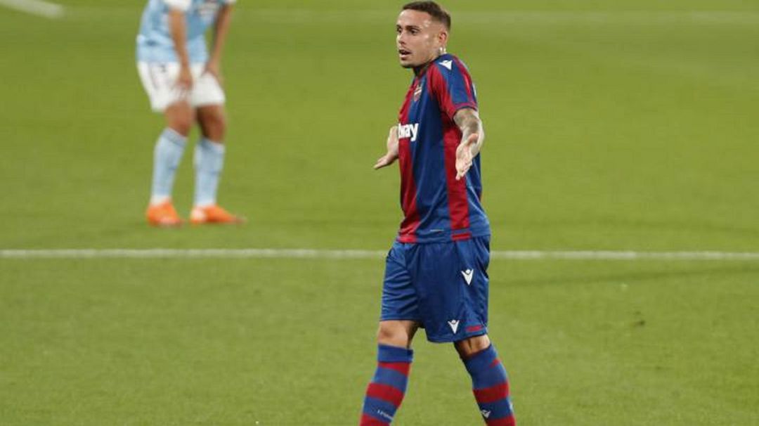Roger ante el Celta Roger ante el Celta