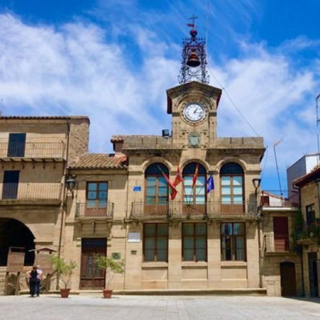 Fachada del Ayuntamiento de Fermoselle Fachada del Ayuntamiento de Fermoselle