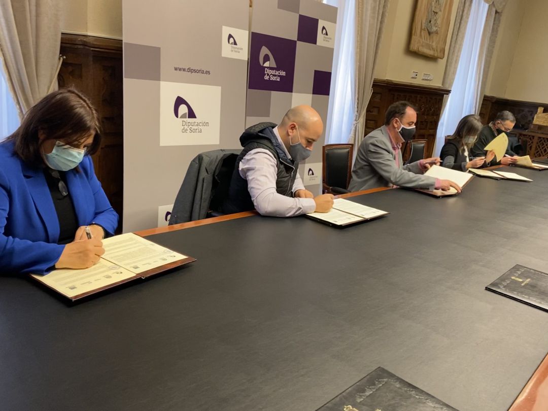 Firma de los representantes de grupos de acción local. Firma de los representantes de grupos de acción local.