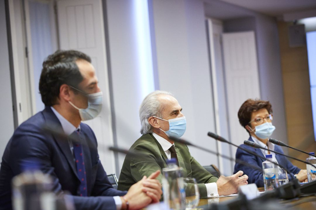 El vicepresidente, Ignacio Aguado; el consejero de Sanidad de la Comunidad de Madrid, Enrique Ruiz Escudero; y la directora general de Salud Pública, Elena Andradas. El vicepresidente, Ignacio Aguado; el consejero de Sanidad de la Comunidad de Madrid, Enrique Ruiz Escudero; y la directora general de Salud Pública, Elena Andradas.