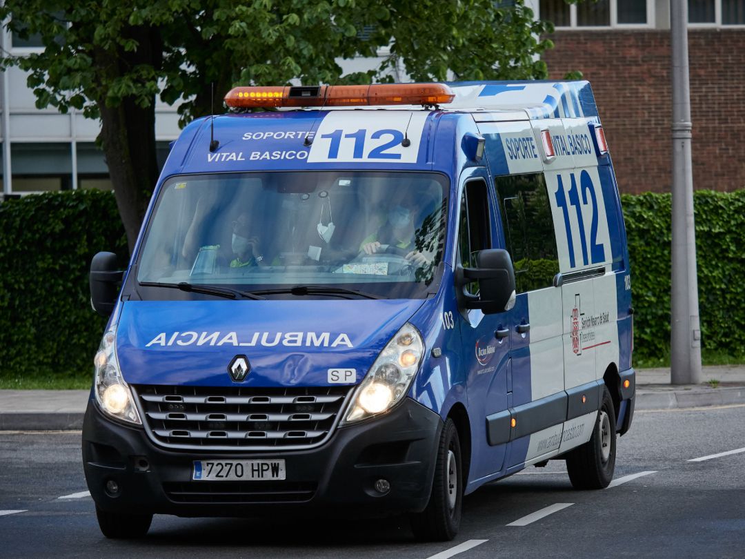 Una ambulancia del 112 entra en el Complejo Hospitalario de Navarra durante a Pandemia Covid-19 Una ambulancia del 112 entra en el Complejo Hospitalario de Navarra durante a Pandemia Covid-19