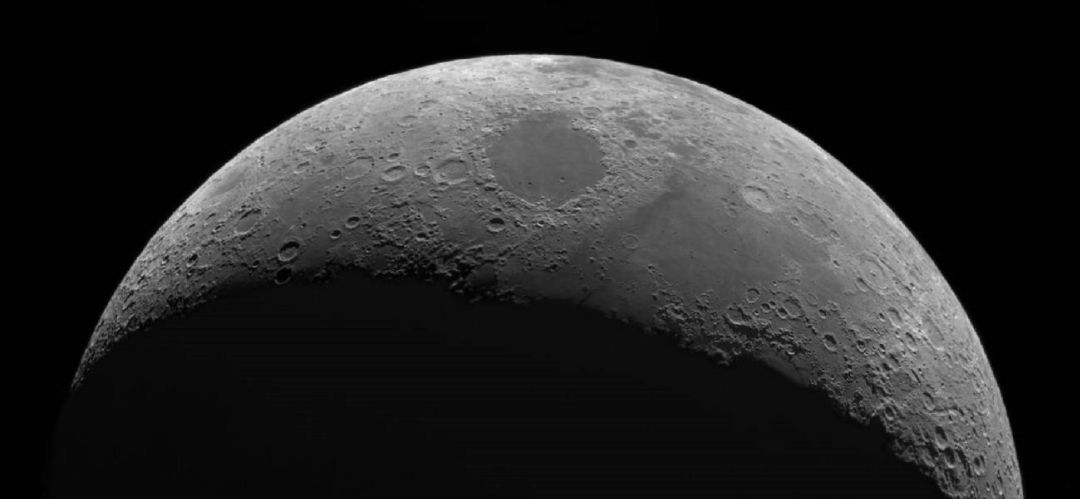 La NASA confirma que hay agua en la Luna La NASA confirma que hay agua en la Luna