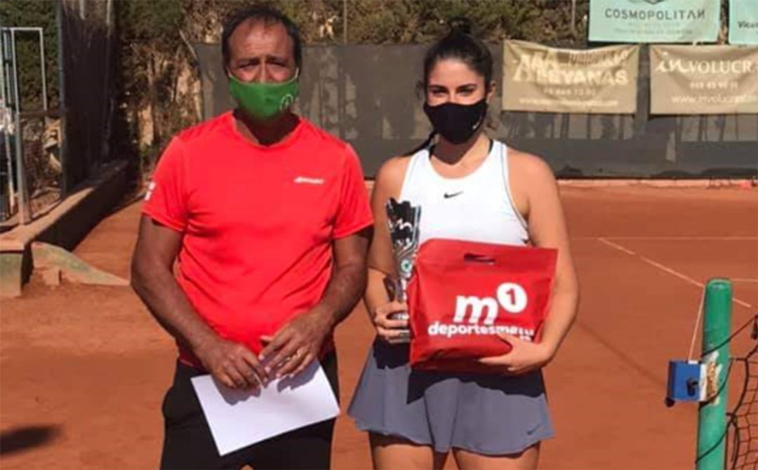 La tenista dianense en el circuito de Alicante. La tenista dianense en el circuito de Alicante.