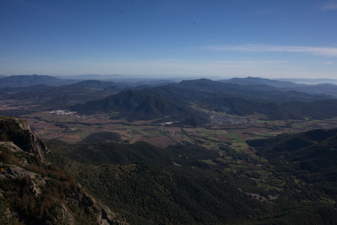 La Vall d'en Bas, vista des del Puigsacalm La Vall d'en Bas, vista des del Puigsacalm
