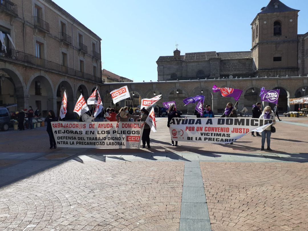Piden mejoras salariales y menos precariedad en un sector muy feminizado Piden mejoras salariales y menos precariedad en un sector muy feminizado