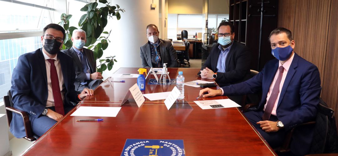 Reunión sobre los terrenos de Aena Reunión sobre los terrenos de Aena