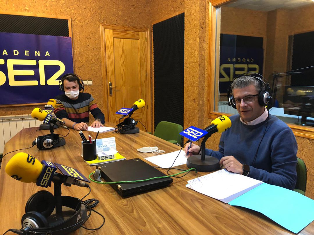 Pedro Javier Tendero, alcalde de Motilla e Ignacio Casillas, miembro del Gabinete de Fomento de la JCCM Pedro Javier Tendero, alcalde de Motilla e Ignacio Casillas, miembro del Gabinete de Fomento de la JCCM