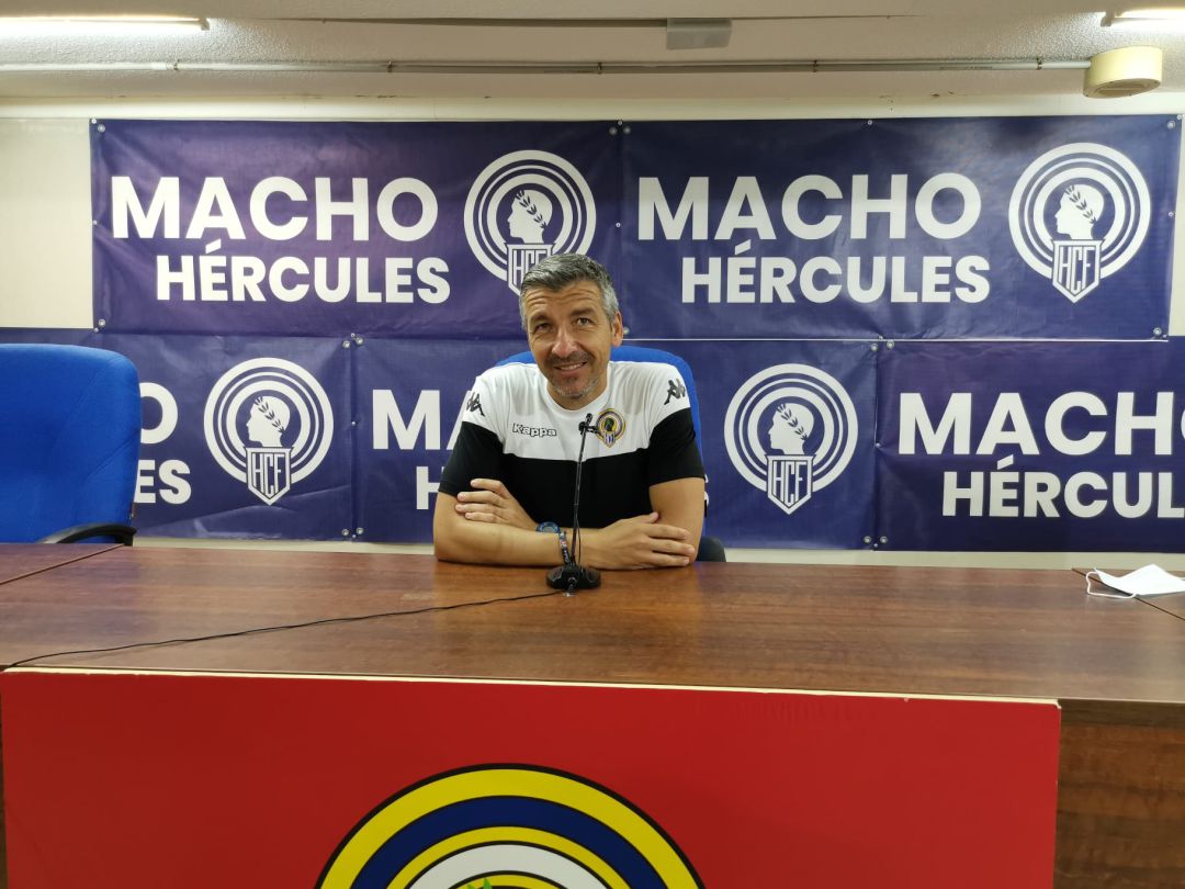 David Cubillo en la sala de prensa del Rico Pérez David Cubillo en la sala de prensa del Rico Pérez
