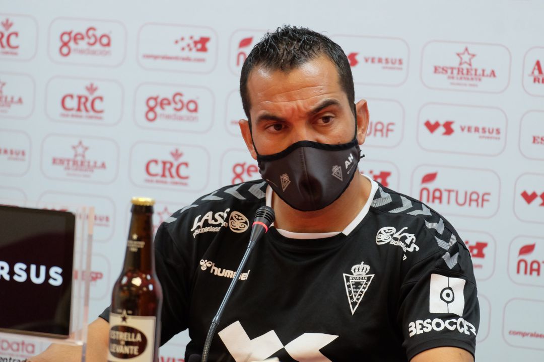Adrián Hernández, entrenador del Real Murcia Adrián Hernández, entrenador del Real Murcia