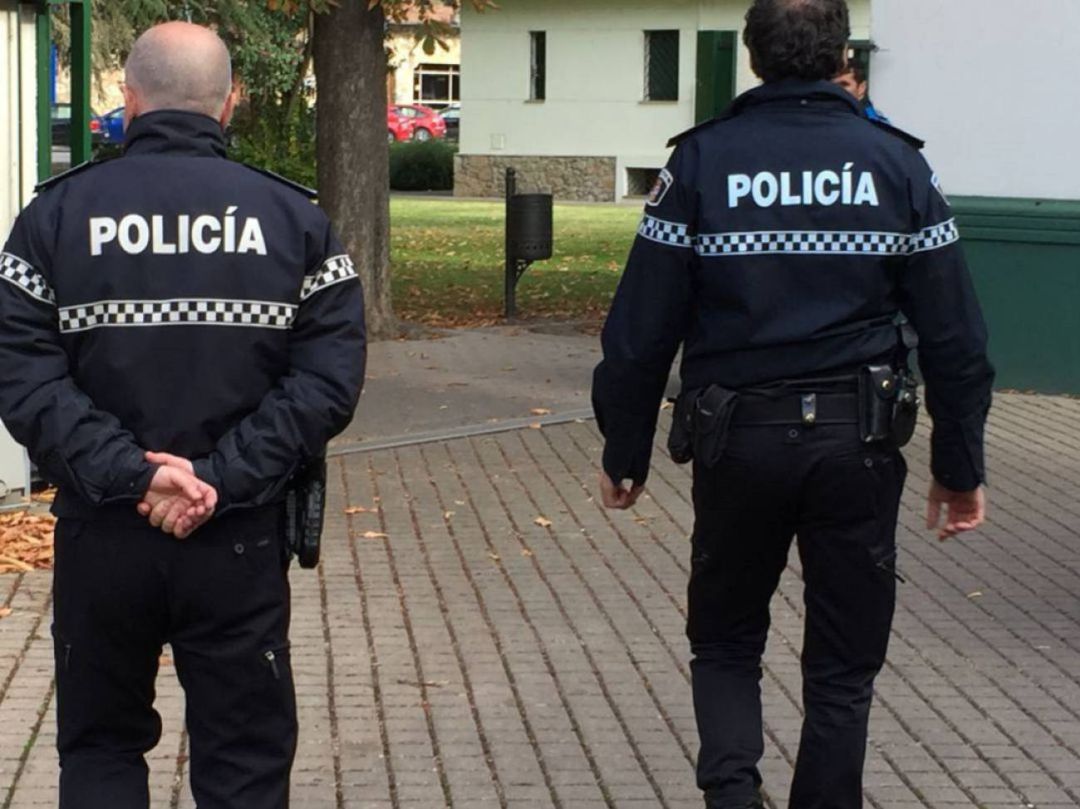 La policía realiza la propuesta de sanción La policía realiza la propuesta de sanción
