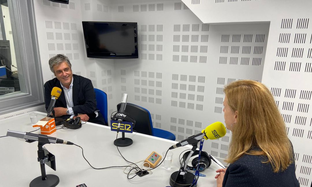 Pedro Puy y Aida Pena durante la entrevista Pedro Puy y Aida Pena durante la entrevista