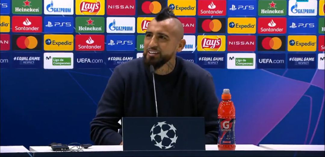 Arturo Vidal, durante la rueda de prensa previa al partido ante el Real Madrid Arturo Vidal, durante la rueda de prensa previa al partido ante el Real Madrid