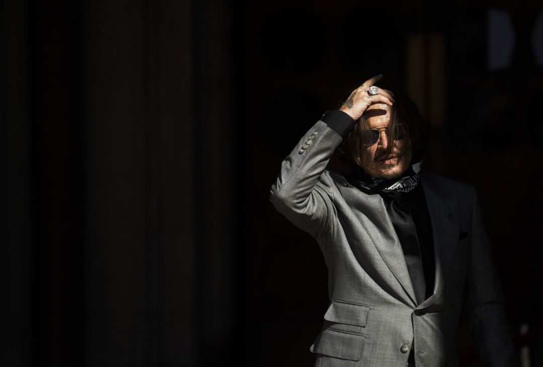 Johnny Depp ha perdido el juicio contra The Sun. Johnny Depp ha perdido el juicio contra The Sun.