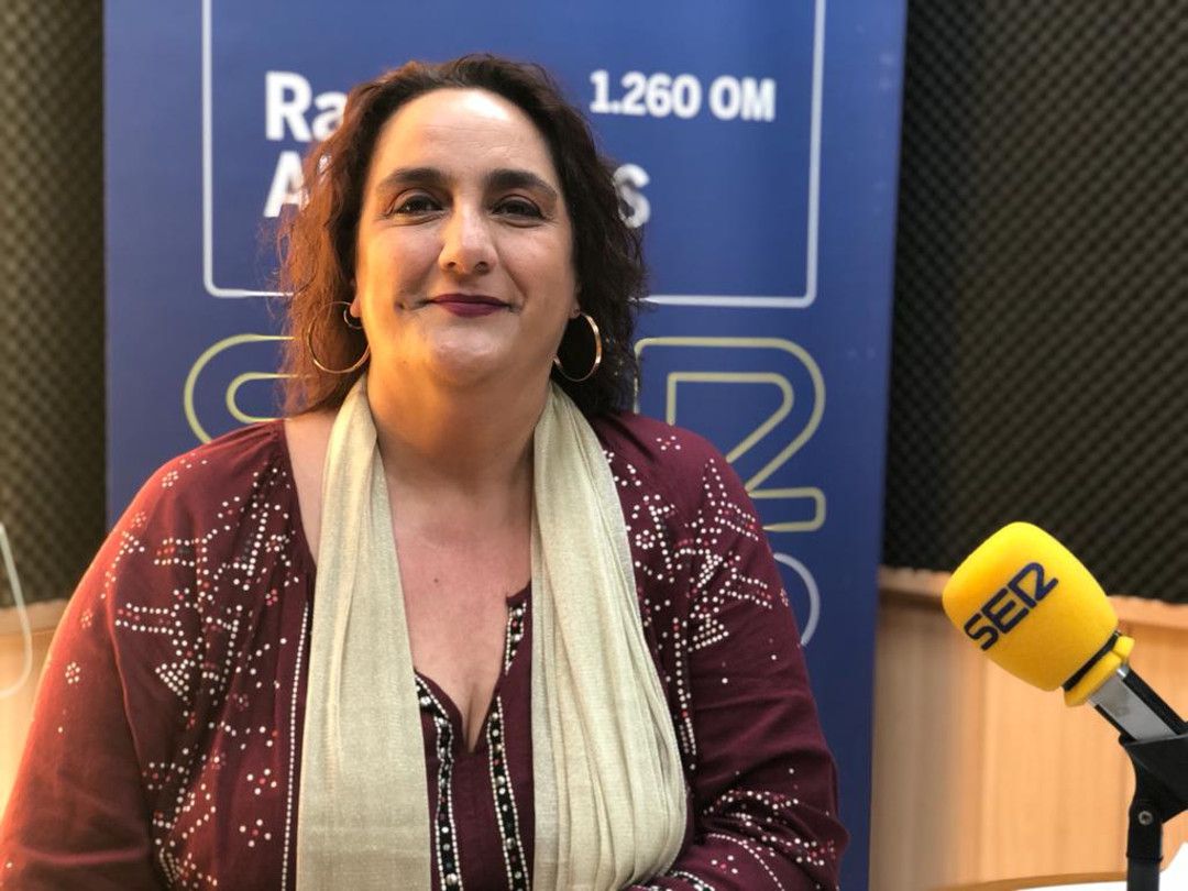 Ángela Aguilera, parlamentaria andaluza. Ángela Aguilera, parlamentaria andaluza.