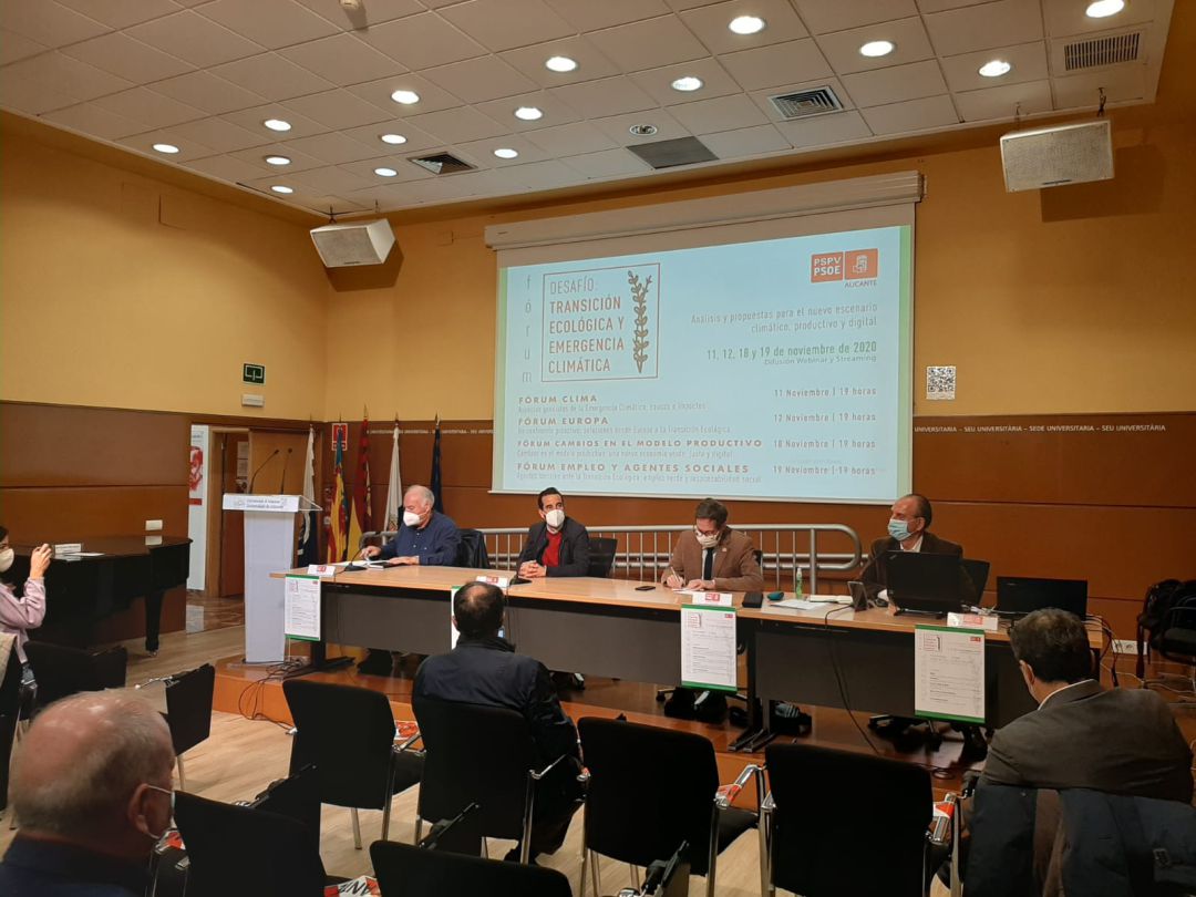 Mesa de presentación del foro Mesa de presentación del foro
