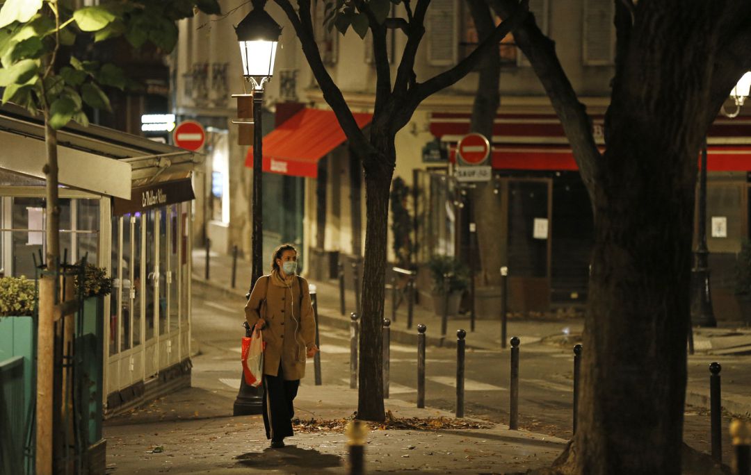 Mujer en París Mujer en París