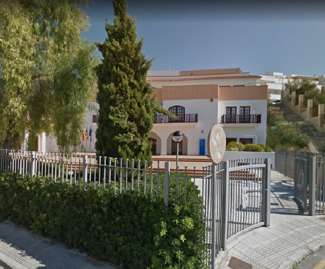 Imagen de la sede de la UNED en la calle Bes Imagen de la sede de la UNED en la calle Bes