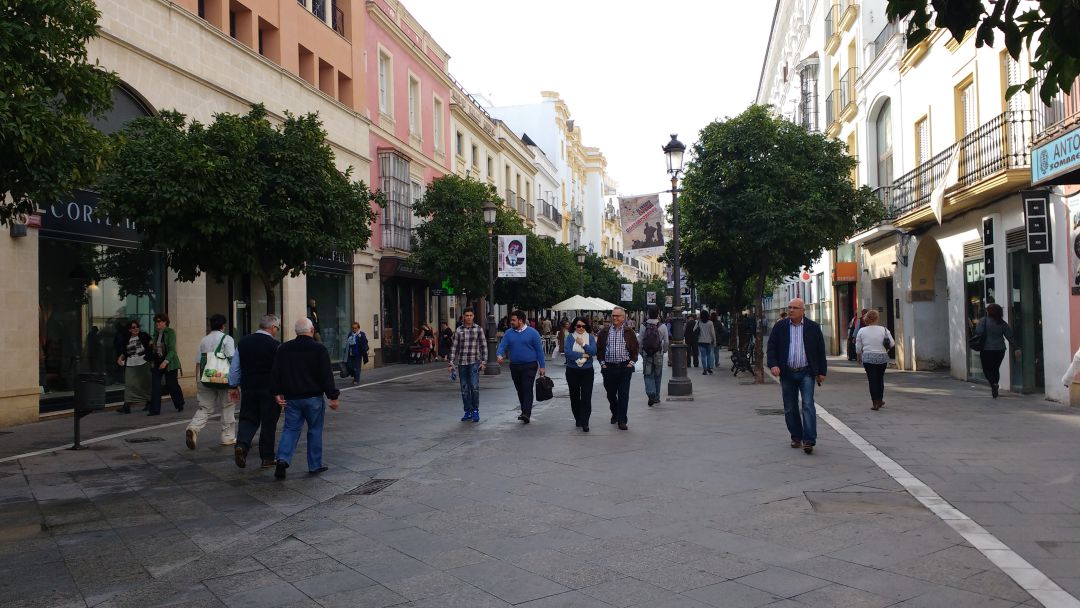 Imagen de la calle Larga en el centro de Jerez de la Frontera Imagen de la calle Larga en el centro de Jerez de la Frontera