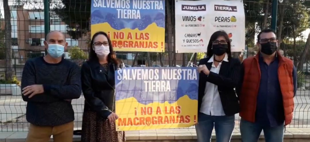 Protesta de la Plataforma Salvemos nuestra Tierra Protesta de la Plataforma Salvemos nuestra Tierra
