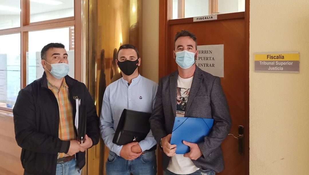 PSOE Campoo de Enmedio denuncia a PP ante Fiscalía por posible prevaricación
PSOE
PSOE Campoo de Enmedio denuncia a PP ante Fiscalía por posible prevaricación
PSOE