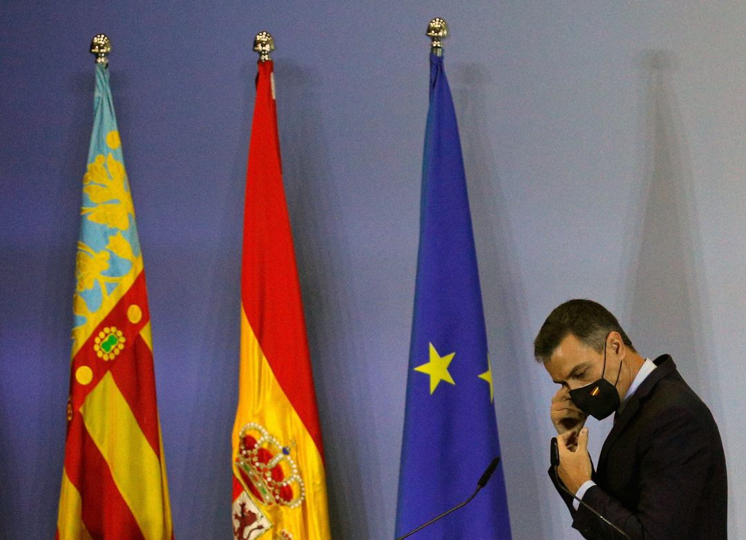 El presidente del Gobierno, Pedro Sánchez, a su llegada al Museo de las Ciencias de Valencia donde presenta el Plan de Recuperación, Transformación y Resiliencia de la Economía española, que pretende impulsar una nueva modernización del país y hacer frente a la crisis generada por la pandemia El presidente del Gobierno, Pedro Sánchez, a su llegada al Museo de las Ciencias de Valencia donde presenta el Plan de Recuperación, Transformación y Resiliencia de la Economía española, que pretende impulsar una nueva modernización del país y hacer frente a la crisis generada por la pandemia