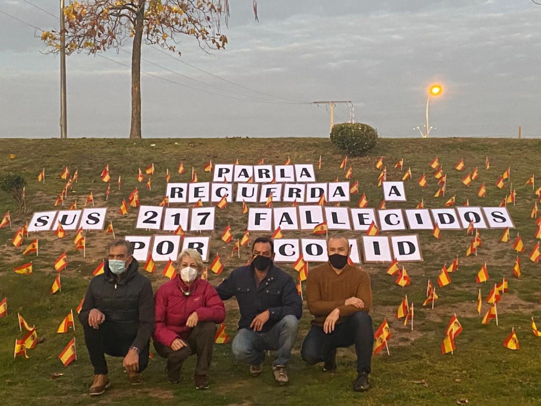 Imagen que el PP parleño difundió en redes sociales con algunos concejales de la corporación municipal. Imagen que el PP parleño difundió en redes sociales con algunos concejales de la corporación municipal.