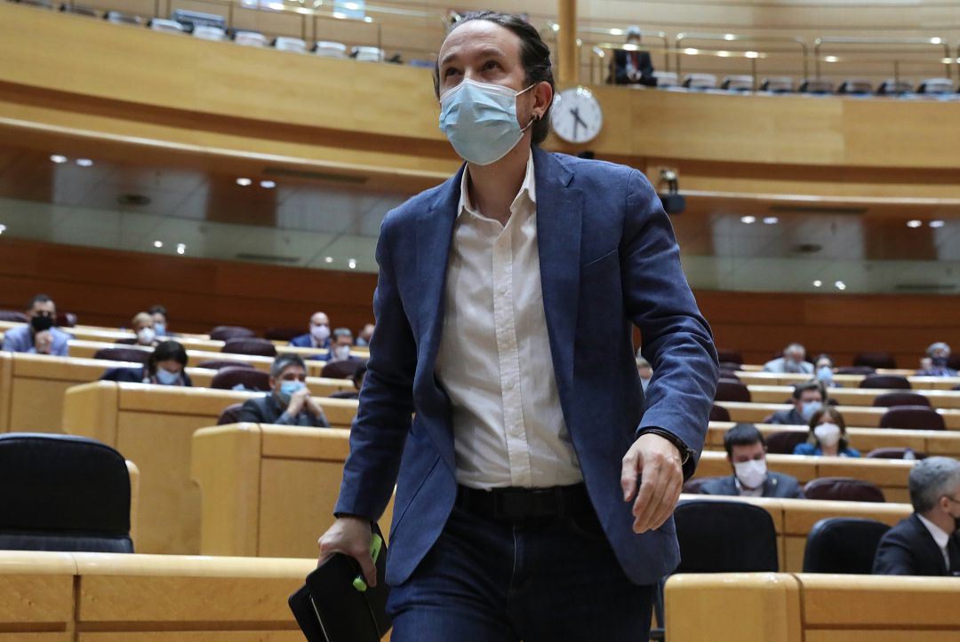 El vicepresidente de Derechos Sociales y Agenda 2030, Pablo Iglesias, interviene durante una sesión de control al Gobierno en el Senado. El vicepresidente de Derechos Sociales y Agenda 2030, Pablo Iglesias, interviene durante una sesión de control al Gobierno en el Senado.