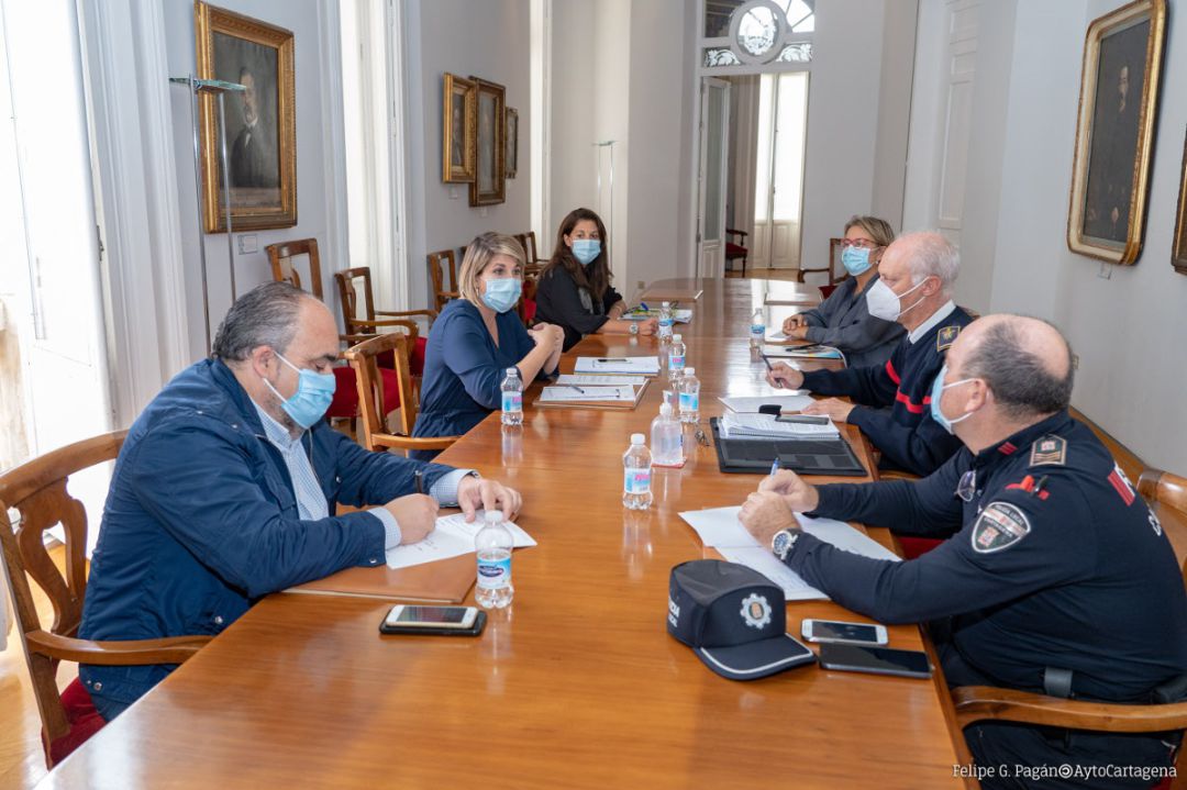 Reunión entre Servicios Sociales y Protección Civil Reunión entre Servicios Sociales y Protección Civil