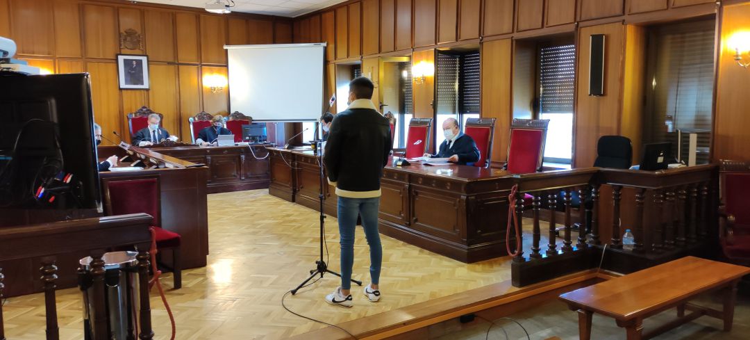 Imagen del acusado testificando este lunes en la Audiencia Provincial Imagen del acusado testificando este lunes en la Audiencia Provincial