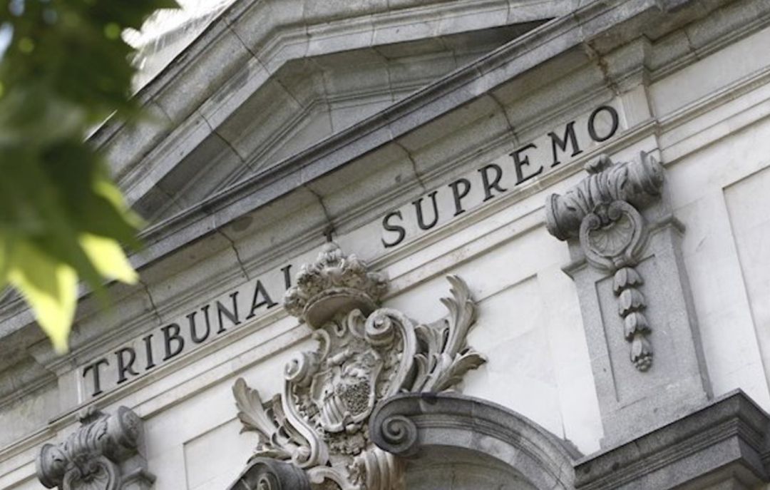 Fachada del Tribunal Supremo. Fachada del Tribunal Supremo.