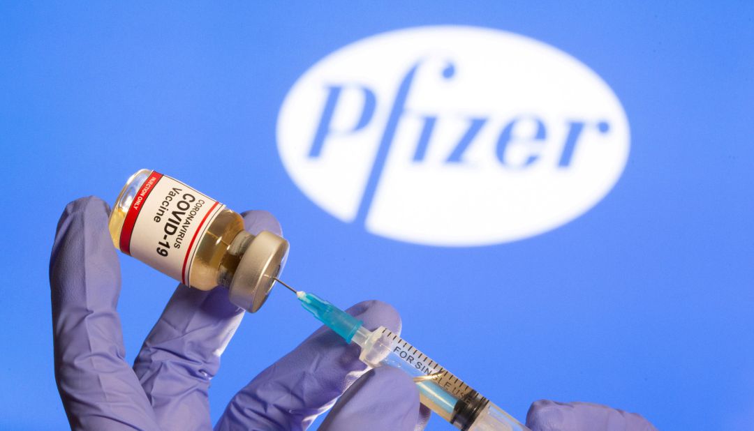 Pfizer anunció este lunes que su vacuna contra el coronavirus ya ha demostrado una eficacia del 90% Pfizer anunció este lunes que su vacuna contra el coronavirus ya ha demostrado una eficacia del 90%