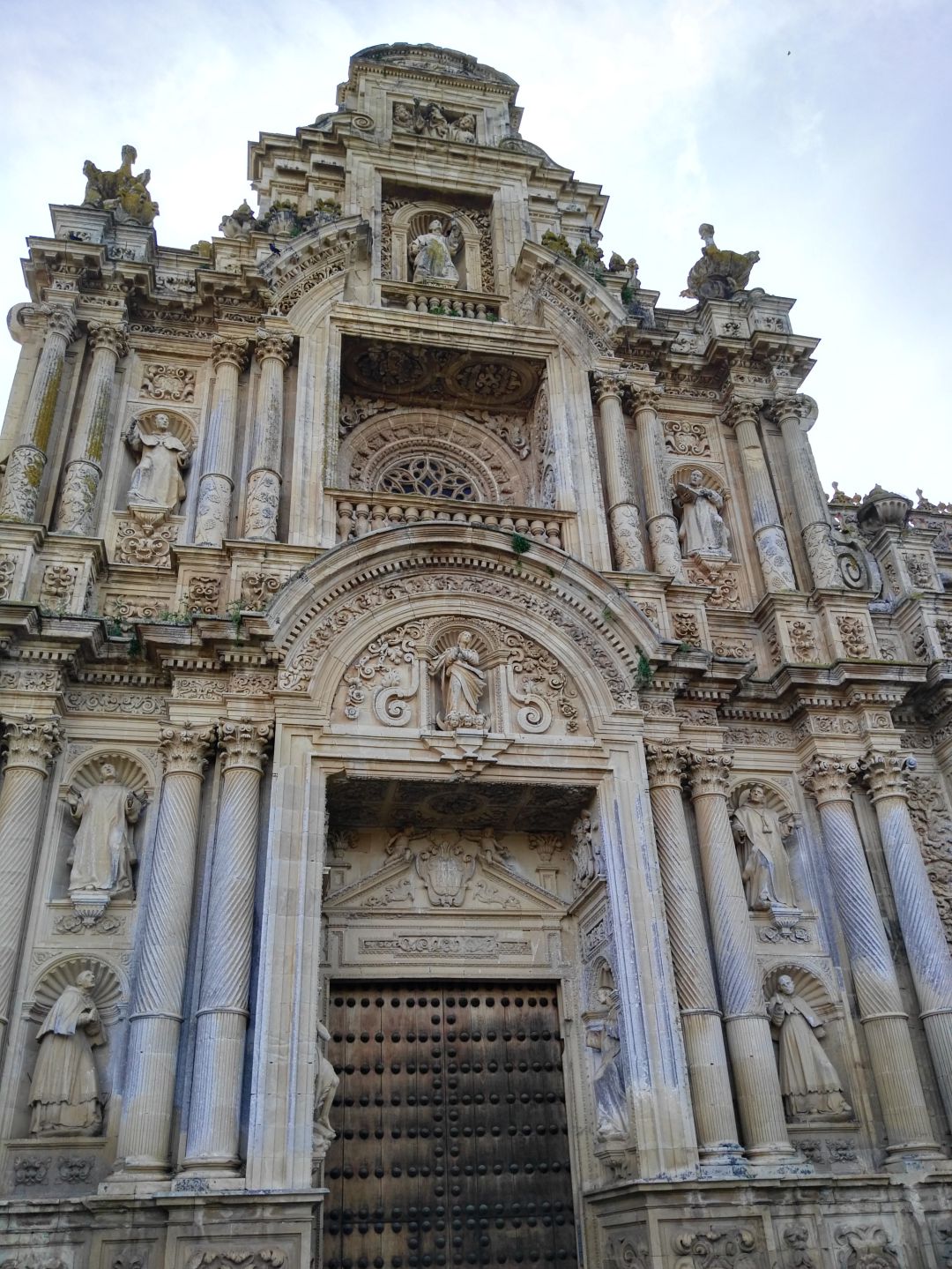 Las misas se podrán celebrar hasta las 22:00h. Las misas se podrán celebrar hasta las 22:00h.
