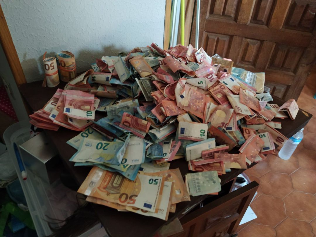 Imagen del dinero incautado Imagen del dinero incautado