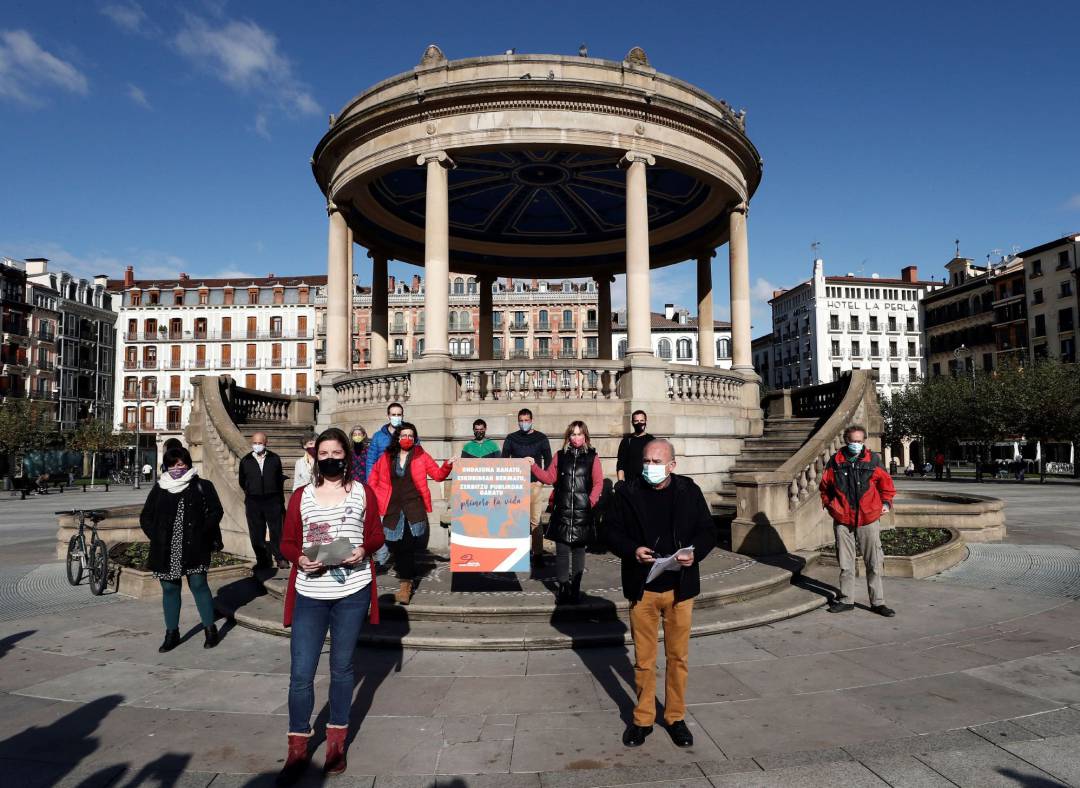 Portavoces de la iniciativa Carta de Derechos Sociales, en la que se integran sindicatos y numerosos colectivos sociales Portavoces de la iniciativa Carta de Derechos Sociales, en la que se integran sindicatos y numerosos colectivos sociales