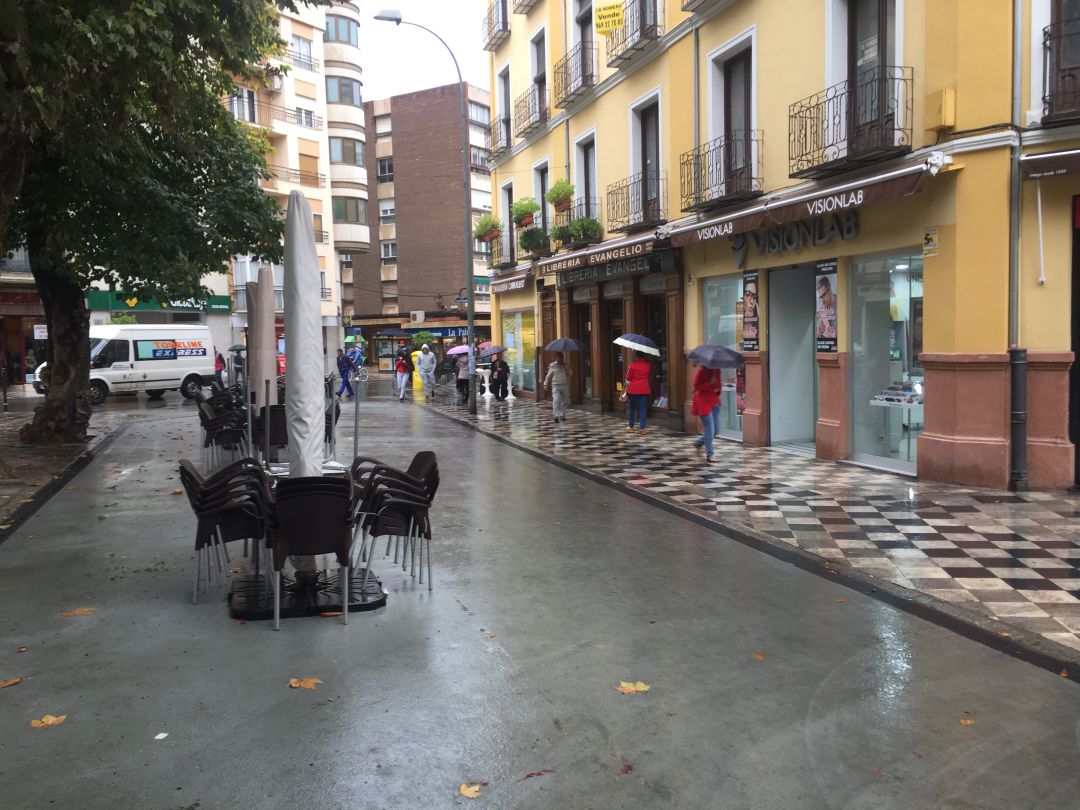Los hosteleros se quejan de que el clima es muy duro en Cuenca y no se puede sobrevivir con las terrazas Los hosteleros se quejan de que el clima es muy duro en Cuenca y no se puede sobrevivir con las terrazas