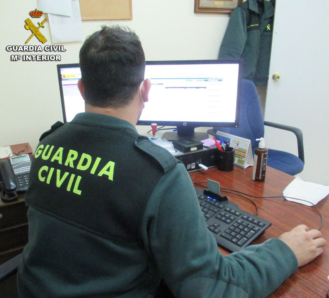 La Guardia Civil de Sanxenxo es la que, con apoyo de la de Madrid, llevó a cabo la investigación La Guardia Civil de Sanxenxo es la que, con apoyo de la de Madrid, llevó a cabo la investigación