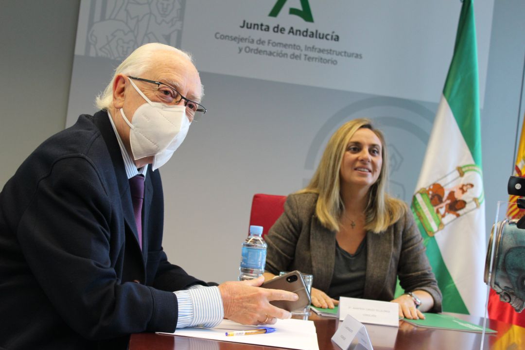 La consejera de Fomento, Marifran Carazo, junto al viceconsejero, Jaime Raynaud La consejera de Fomento, Marifran Carazo, junto al viceconsejero, Jaime Raynaud