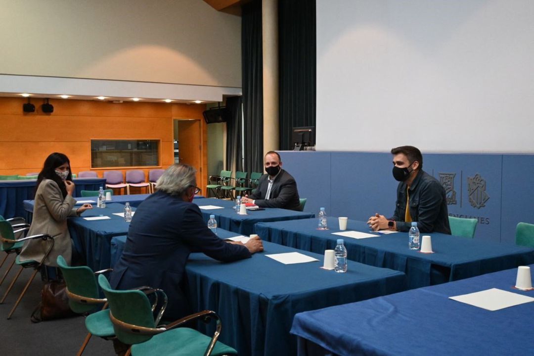 Encuentro entre Naiara Davó, Manolo Mata, Rubén Martínez Dalmau y Fran Ferri
Encuentro entre Naiara Davó, Manolo Mata, Rubén Martínez Dalmau y Fran Ferri