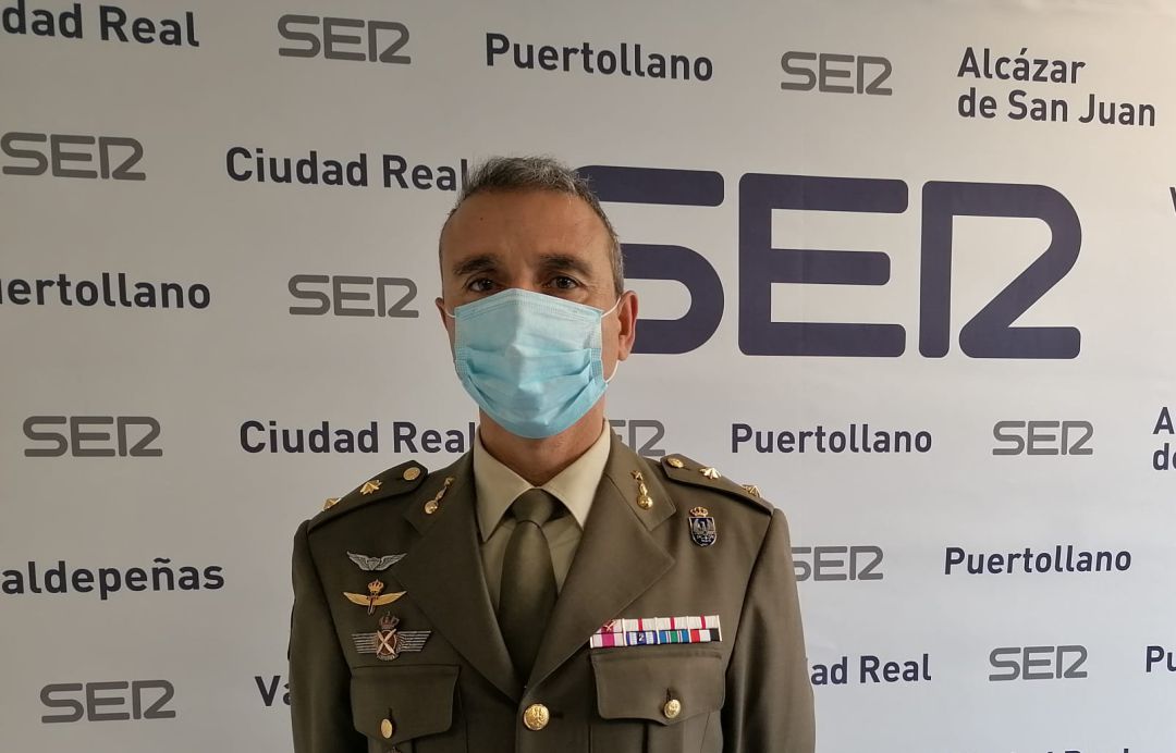 El Teniente Coronel, Santiago Rubio Bolívar, nuevo Jefe del BHELA I de Almagro desde el mes de septiembre, en los estudios de SER Ciudad Real El Teniente Coronel, Santiago Rubio Bolívar, nuevo Jefe del BHELA I de Almagro desde el mes de septiembre, en los estudios de SER Ciudad Real