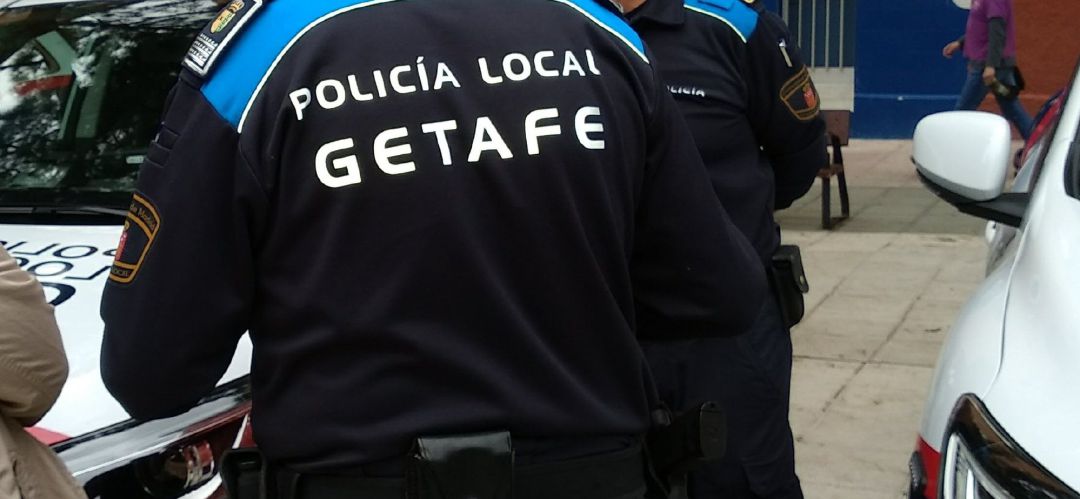 Los agentes han detenido a seis individuos Los agentes han detenido a seis individuos