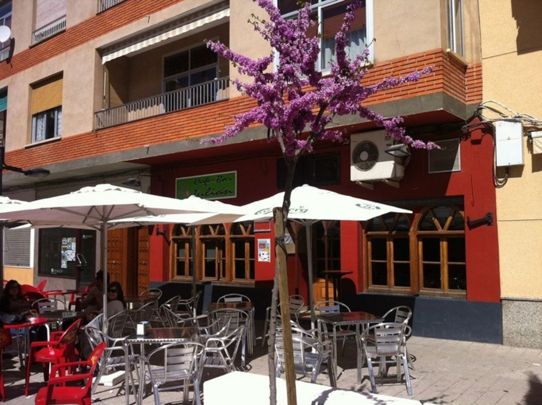 Foto de Archivo: Bar Julián en Quintanar Foto de Archivo: Bar Julián en Quintanar