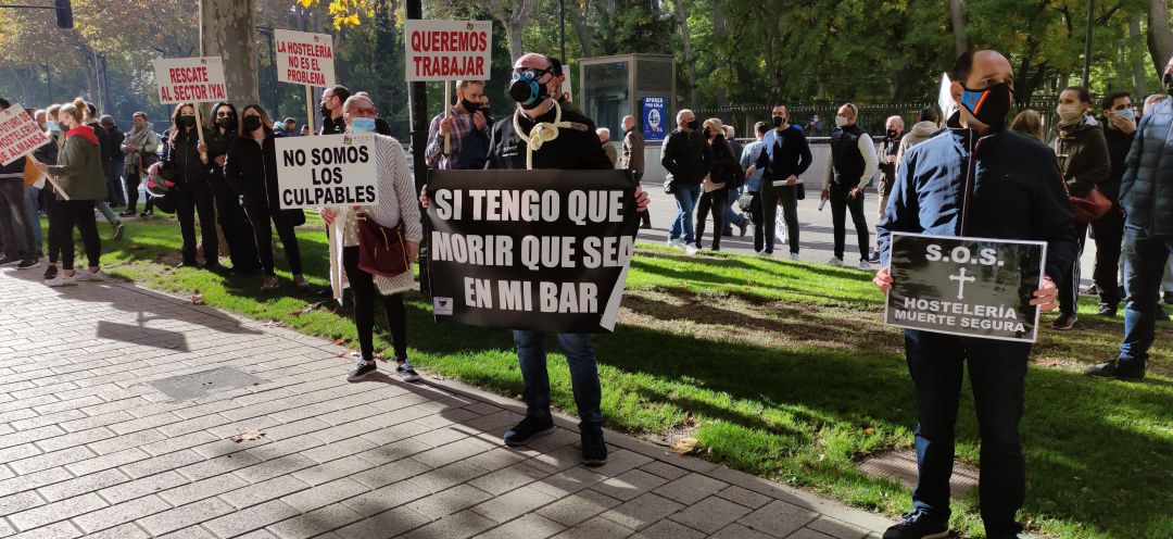Los hosteleros se han concentrado en la Avenida España Los hosteleros se han concentrado en la Avenida España
