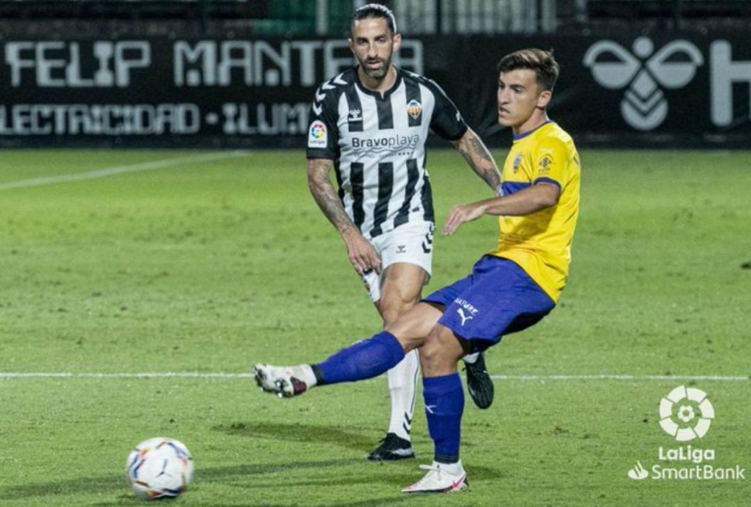 Mateu: “Estoy convencido de que llegarán los puntos si seguimos jugando así”
Mateu: “Estoy convencido de que llegarán los puntos si seguimos jugando así”